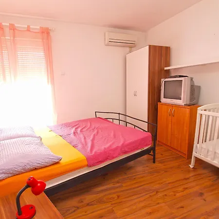 Lejlighed Apartmensts Arsen 928 Pula