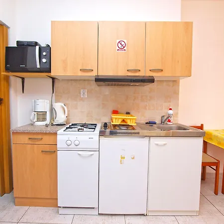 Lejlighed Apartmensts Arsen 928 Pula