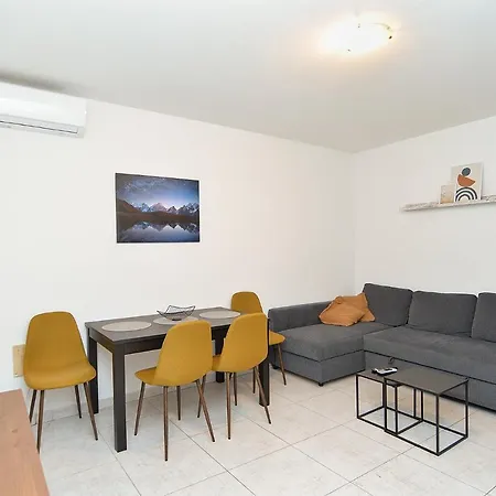Apartmensts Arsen 928 Apartamento *