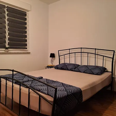 Апартаменти Apartmensts Arsen 928 Пула