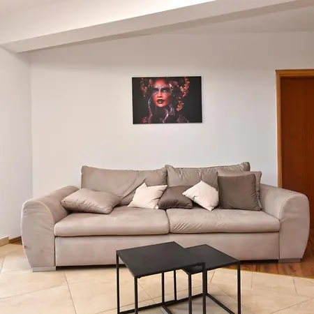 Apartament Apartmensts Arsen 928