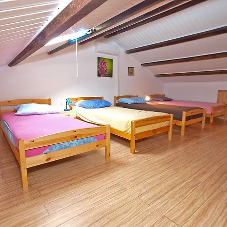 Апартаменти Apartmensts Arsen 928 Пула