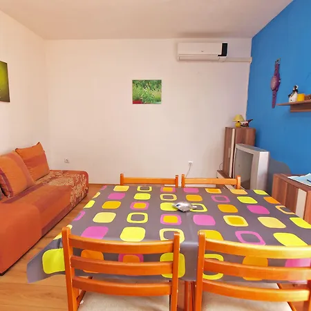 Апартаменти Apartmensts Arsen 928