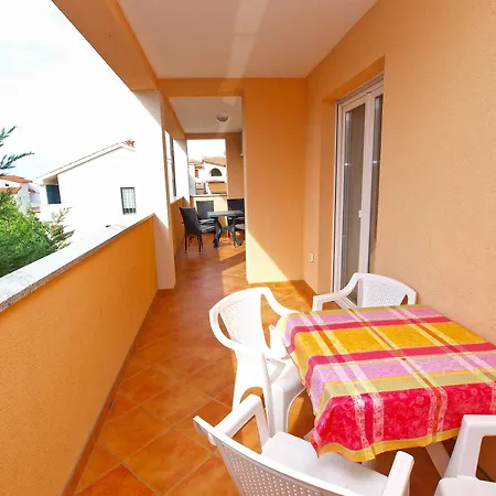 Apartmensts Arsen 928 Pola